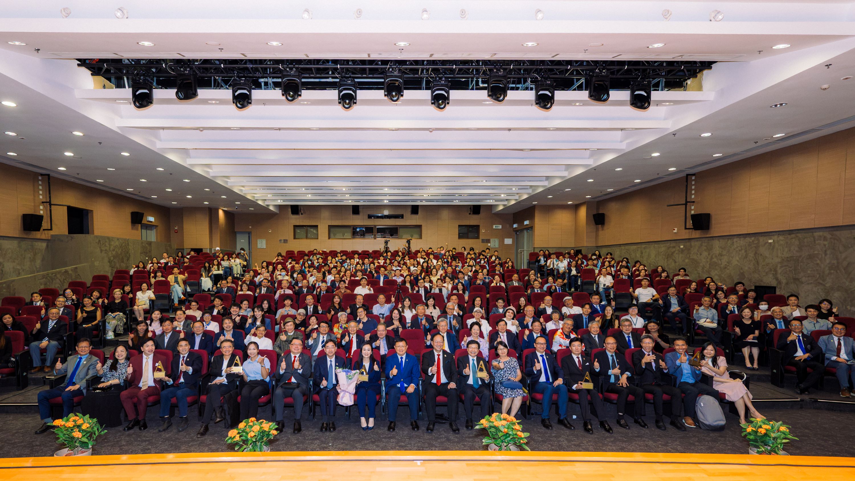 HKBU Recognises Six Distinguished Alumni at The Tenth Distinguished Alumni Award Presentation Ceremony